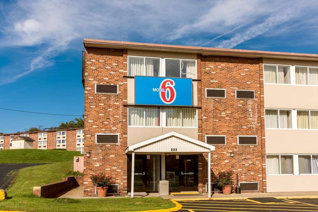 Motel 6-New Stanton, Pa Exteriér fotografie