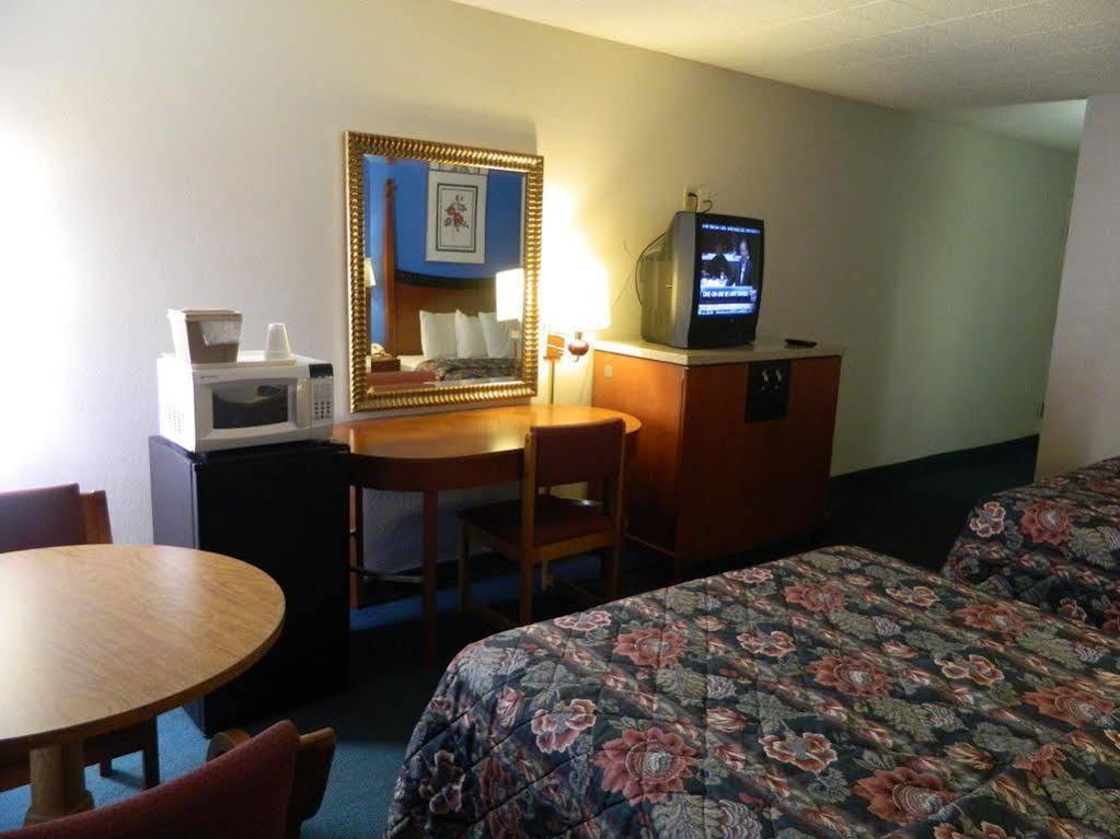 Motel 6-New Stanton, Pa Exteriér fotografie